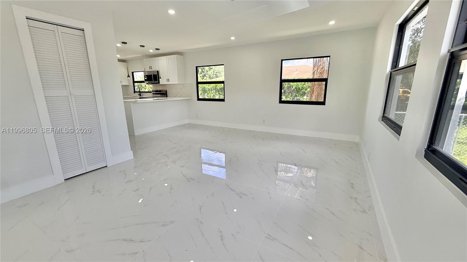 EARLINGTON HEIGHTS - Residential