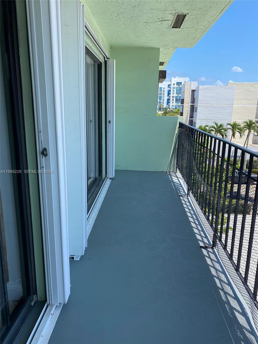 7626 BYRON CONDO - Residential Lease