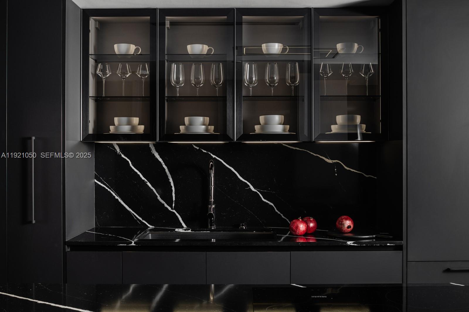 MEI CONDO - Residential