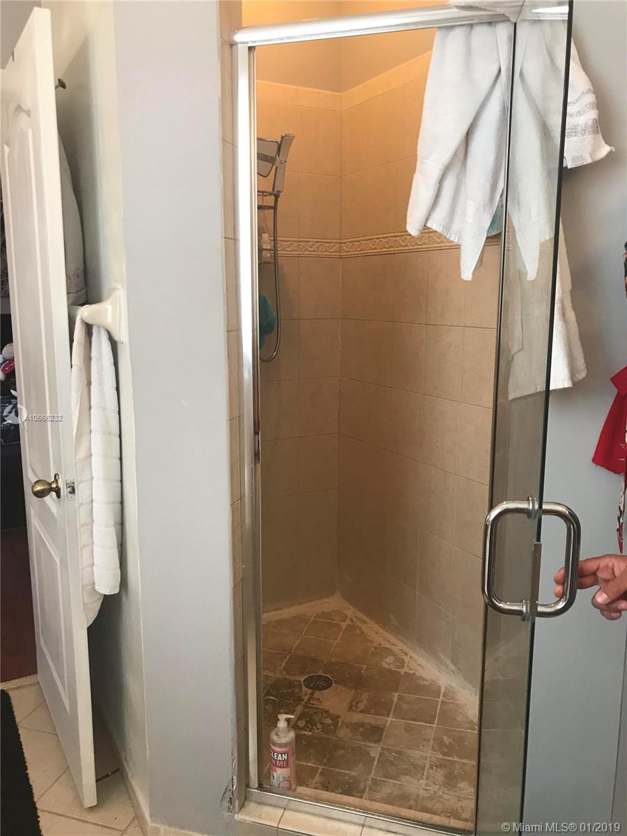 AB AT TAMIAMI TRAIL PHASE - Residential