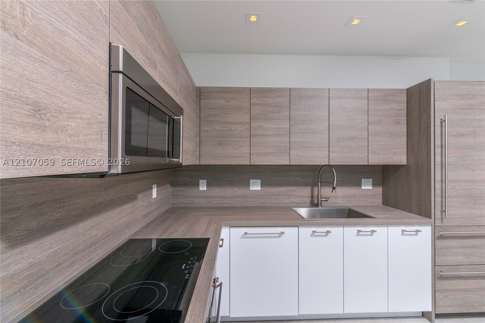 Properties 2 400 Sunny Isles Blvd 121