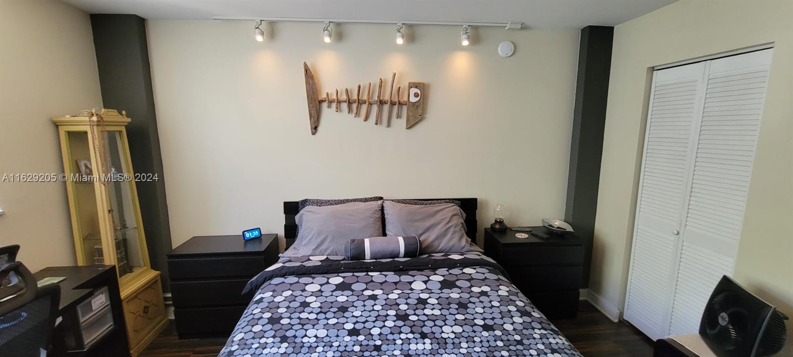 NIRVANA CONDO NO TWO COND - Residential