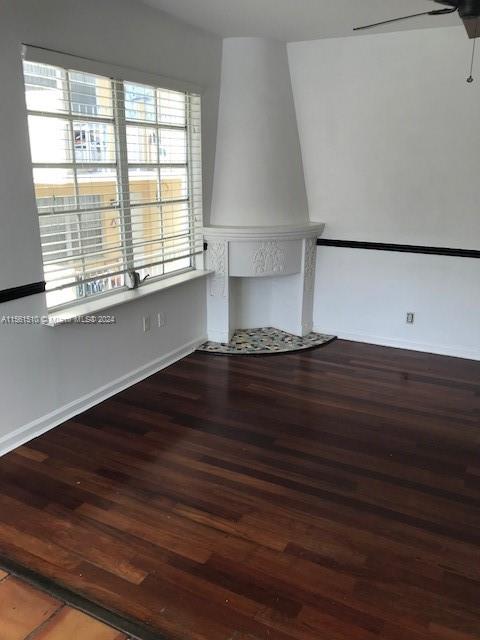 ART DECO CONDO - Residential