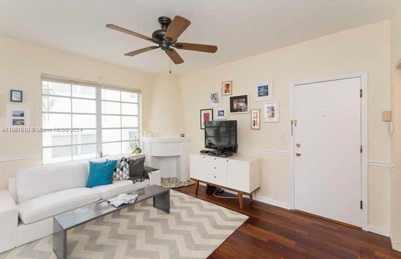 ART DECO CONDO - Residential