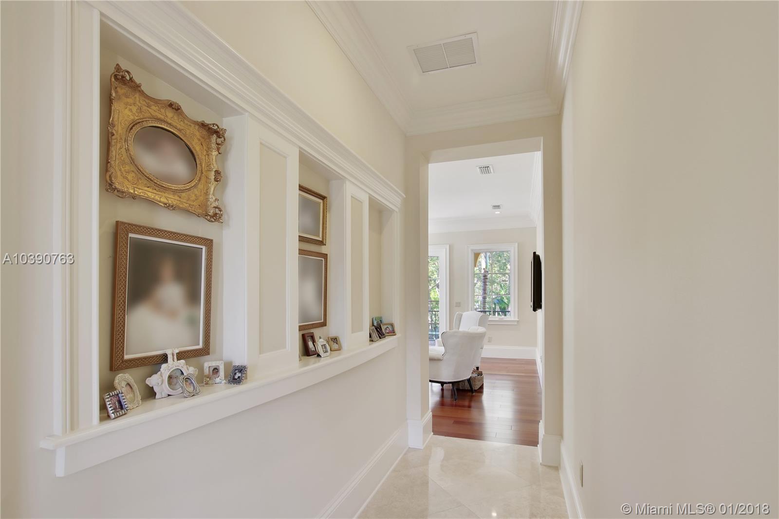 STEVE HESSENS ROYAL PALM - Residential