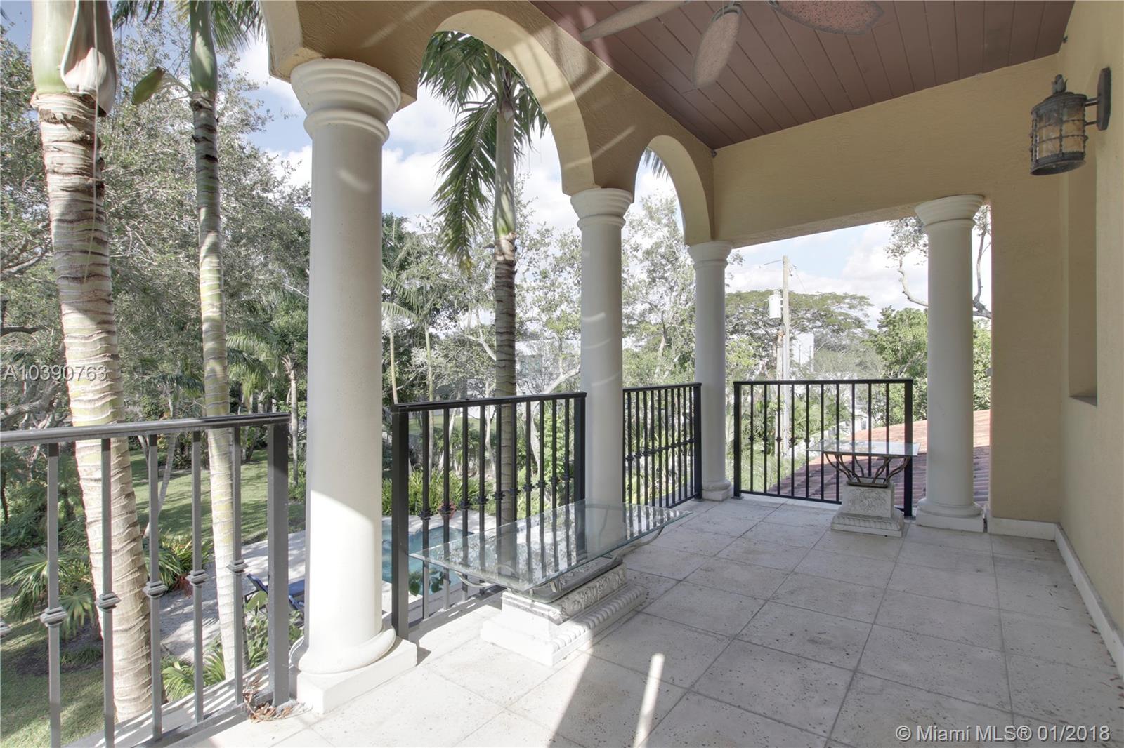 STEVE HESSENS ROYAL PALM - Residential