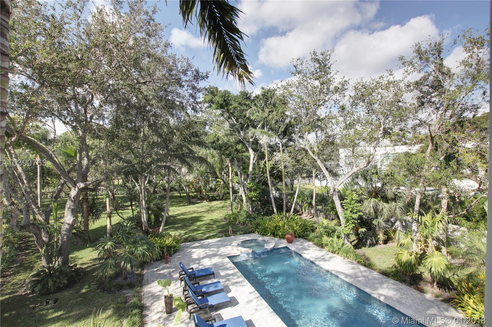STEVE HESSENS ROYAL PALM - Residential