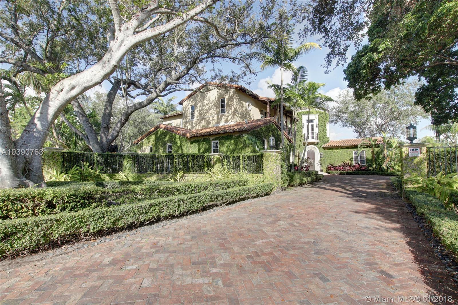STEVE HESSENS ROYAL PALM - Residential