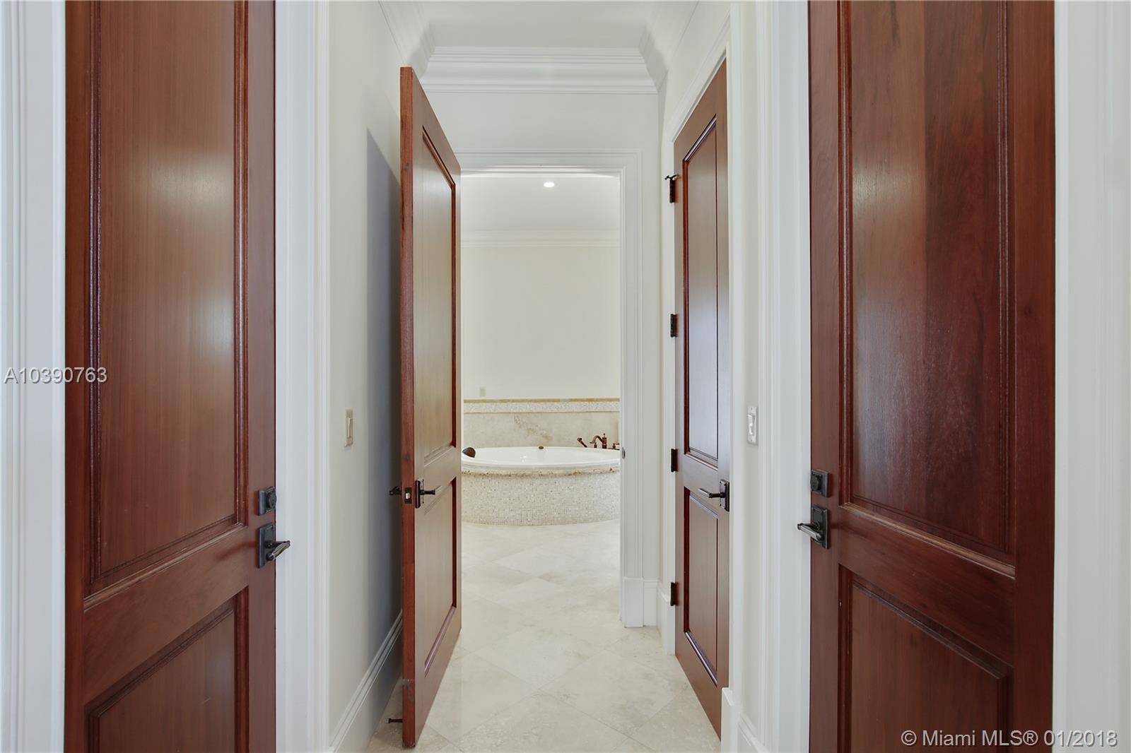 STEVE HESSENS ROYAL PALM - Residential