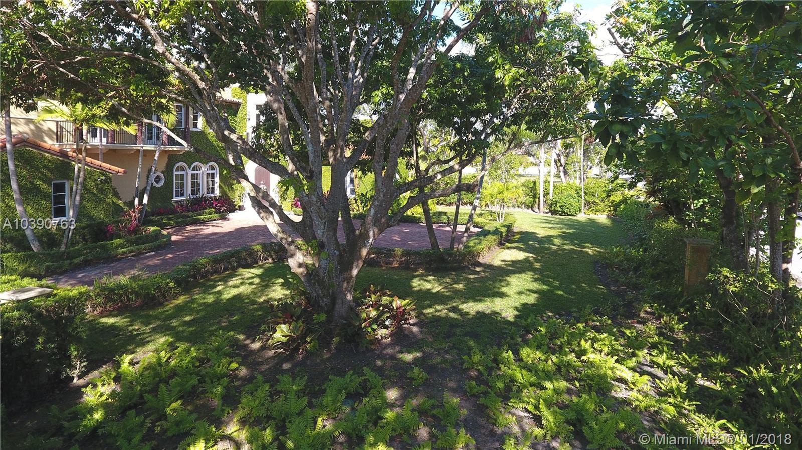 STEVE HESSENS ROYAL PALM - Residential