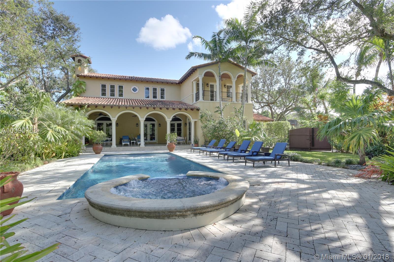 STEVE HESSENS ROYAL PALM - Residential