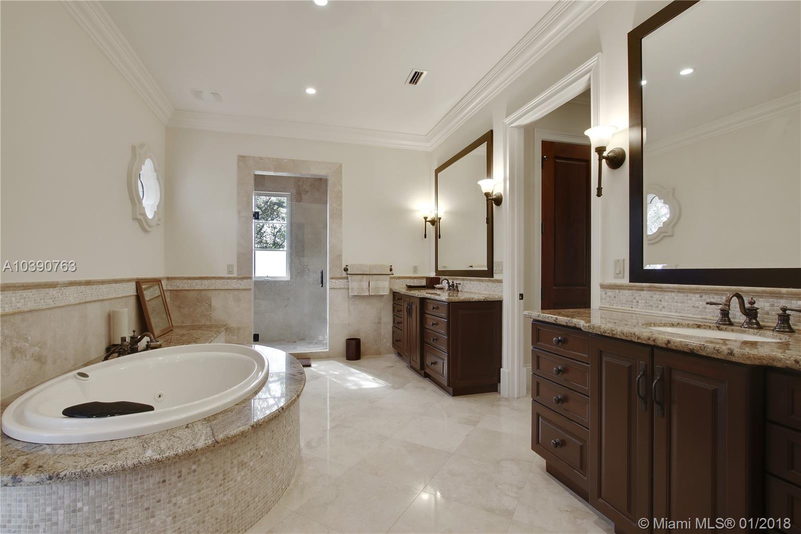 STEVE HESSENS ROYAL PALM - Residential