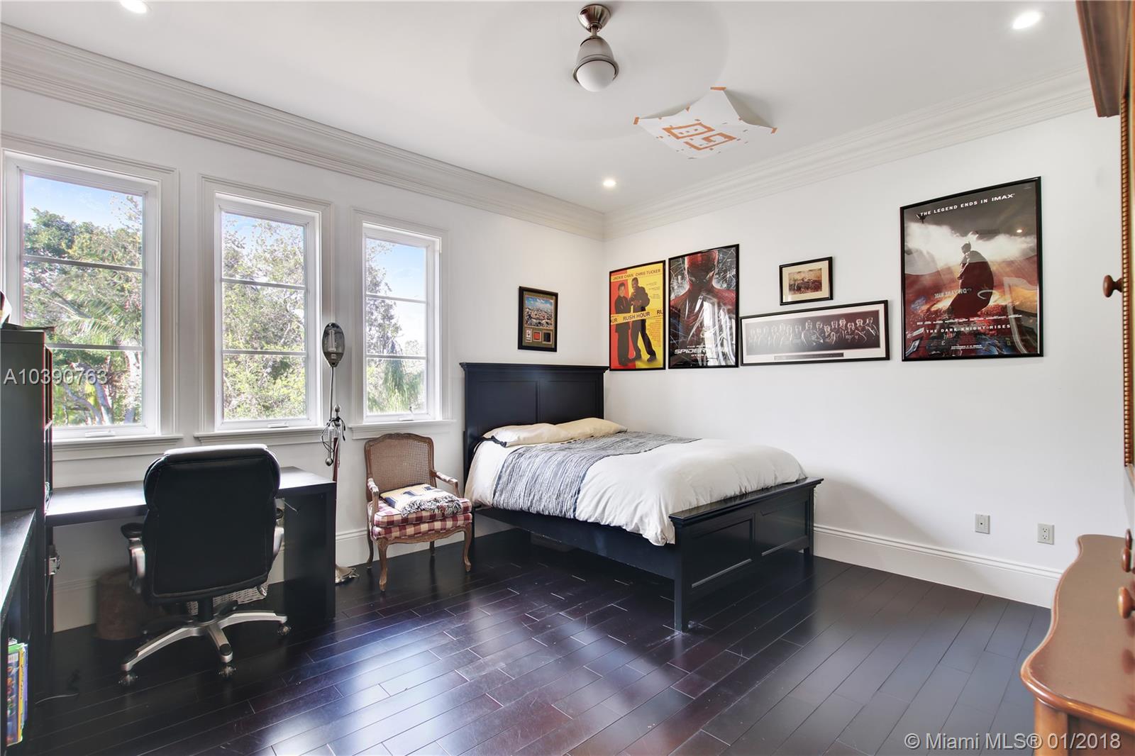 STEVE HESSENS ROYAL PALM - Residential