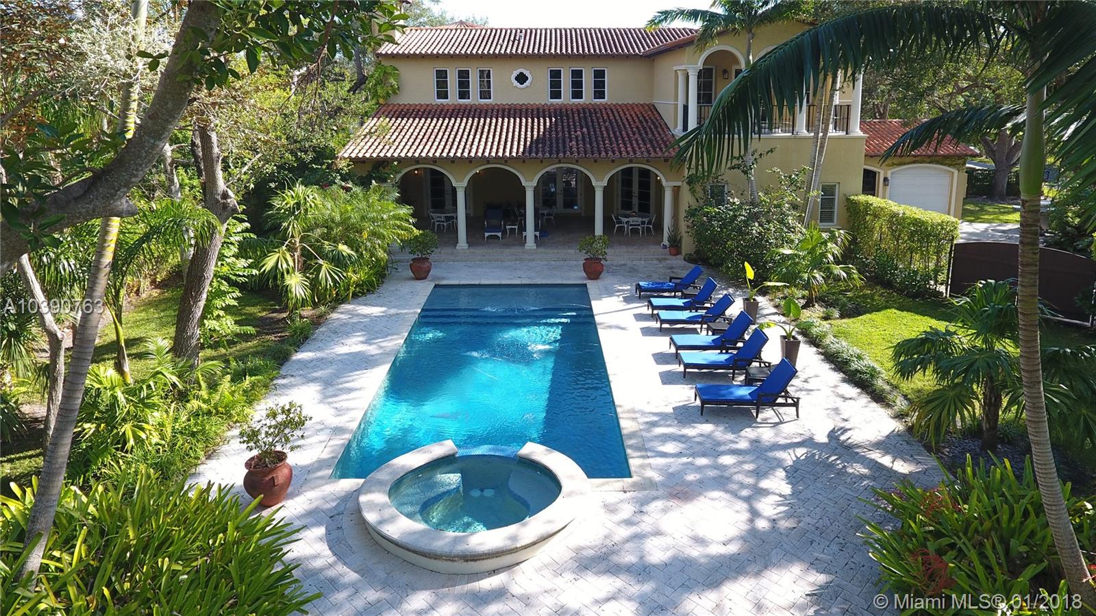 STEVE HESSENS ROYAL PALM - Residential