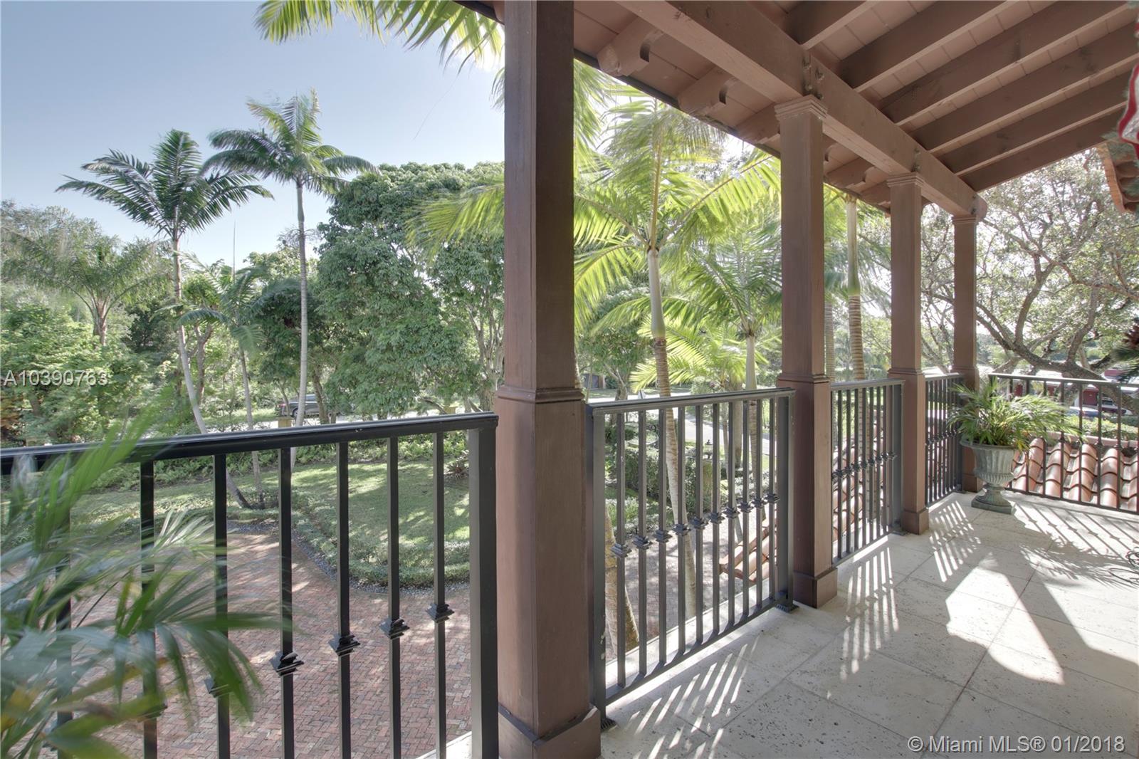 STEVE HESSENS ROYAL PALM - Residential