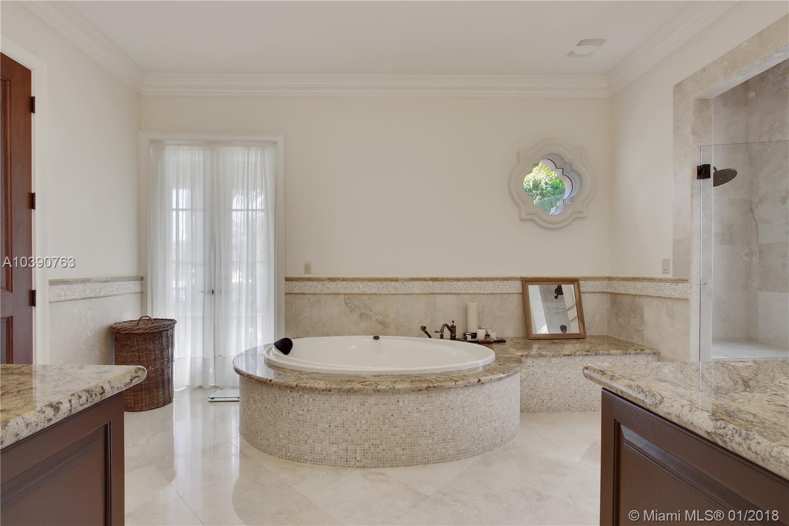 STEVE HESSENS ROYAL PALM - Residential
