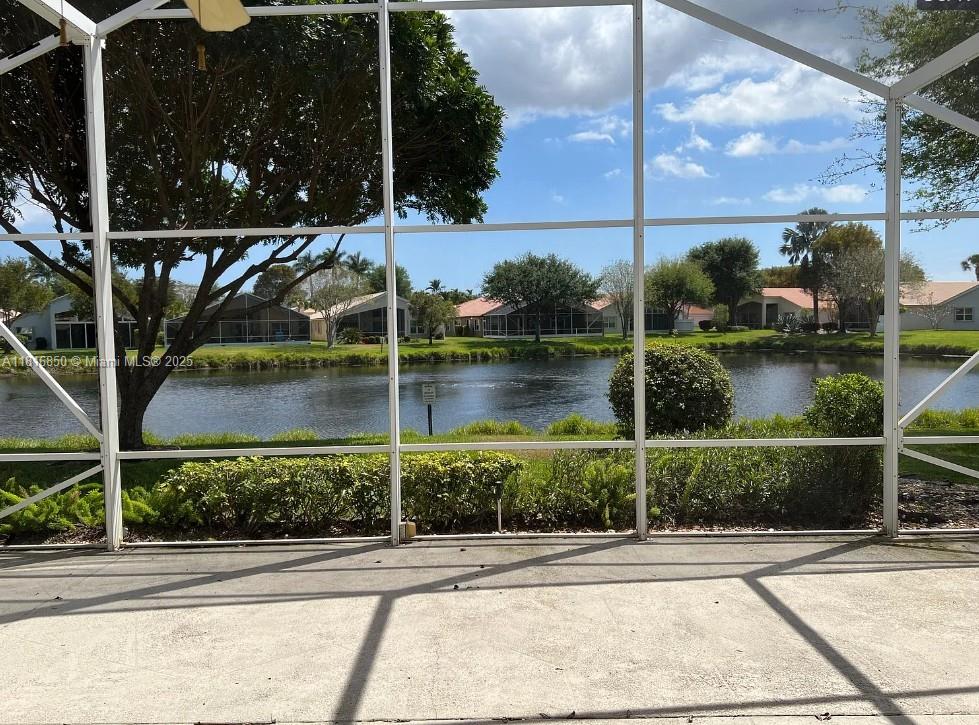 ROYAL LAKES - Residential Lease