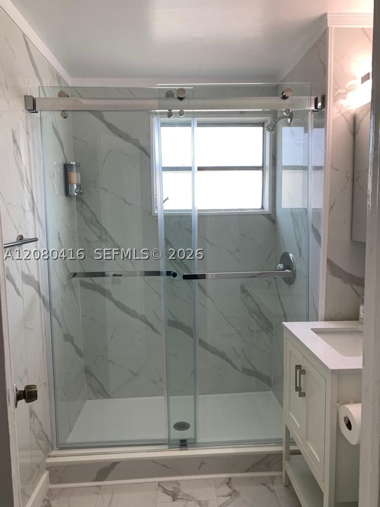545 Michigan Ave 8