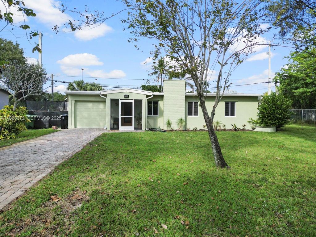 Photo of 2133 SW 1st Ct, Fort Lauderdale, FL 33312 (MLS # A11928972)