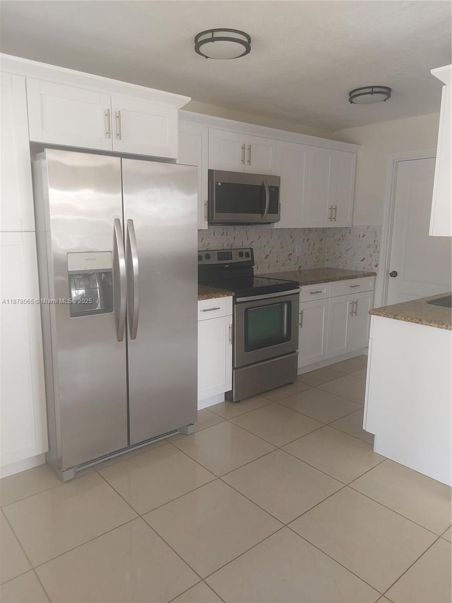 2-bedroom 1-bathroom House, remodeled kitchen, all new A/C ducks installed, city water, Perfect location with large, fenced yard in the center of Lehigh acres Florida. near restaurants, Hospitals, Market and more. Fifteen minutes of Fort Myers and the I-75.