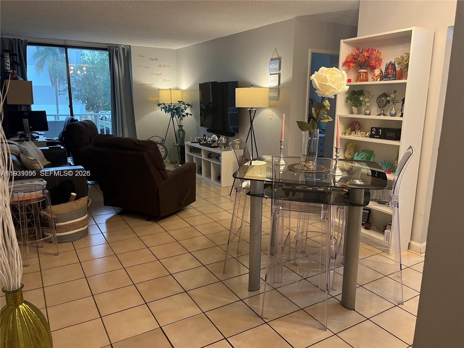 AZUL AT FONTAINEBLEAU CON - Residential