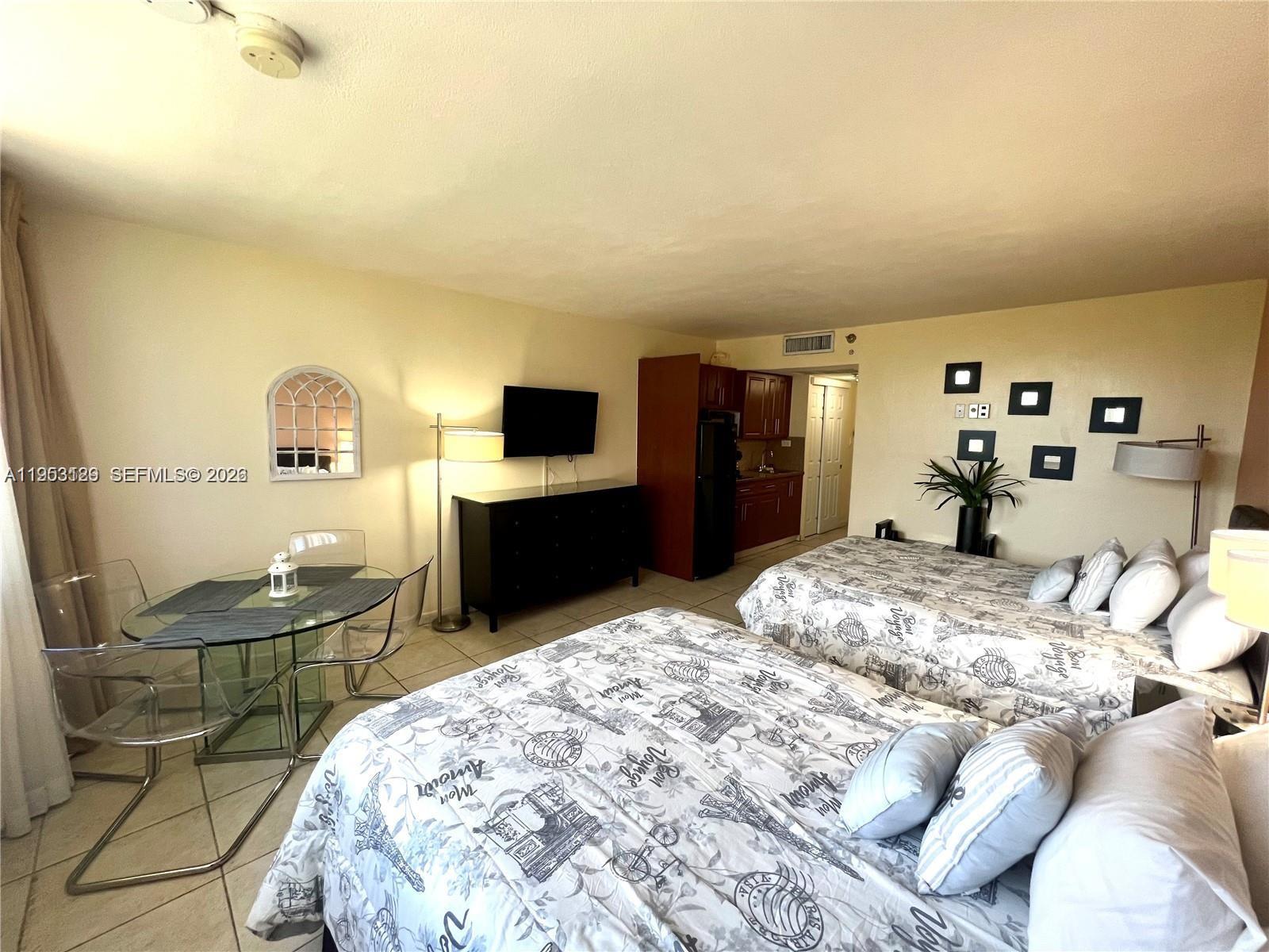 THE AVENTURA BEACH CLUB C - Residential