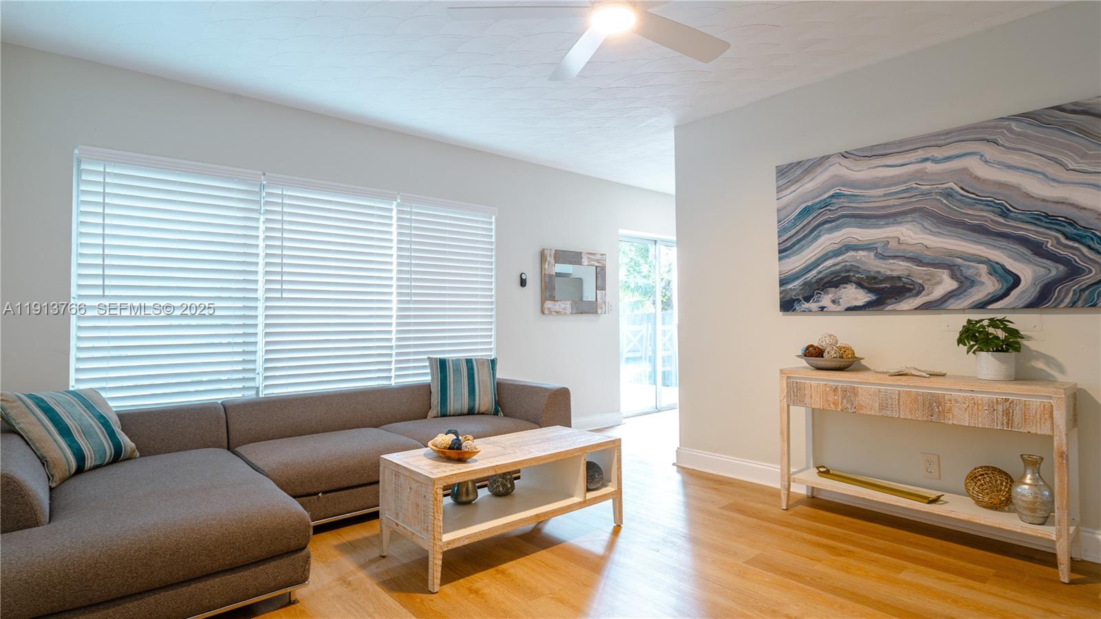 LOOK HOMESITES - Residential