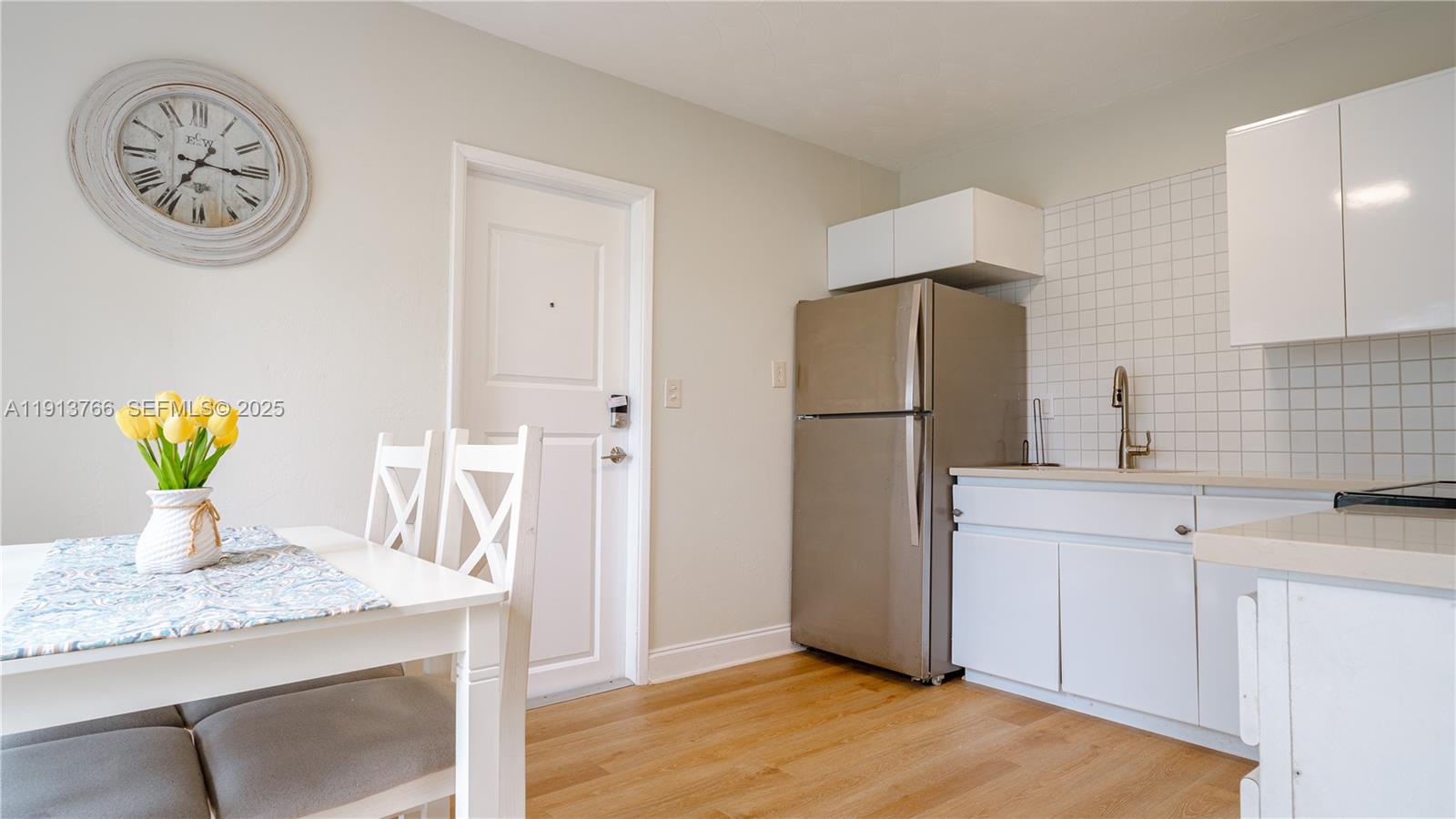 LOOK HOMESITES - Residential