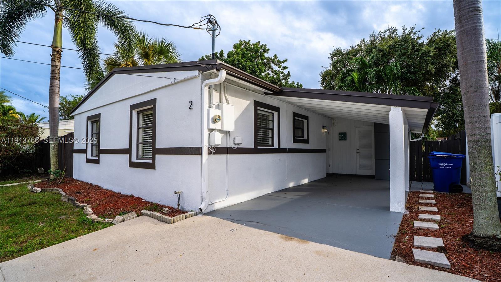 LOOK HOMESITES - Residential