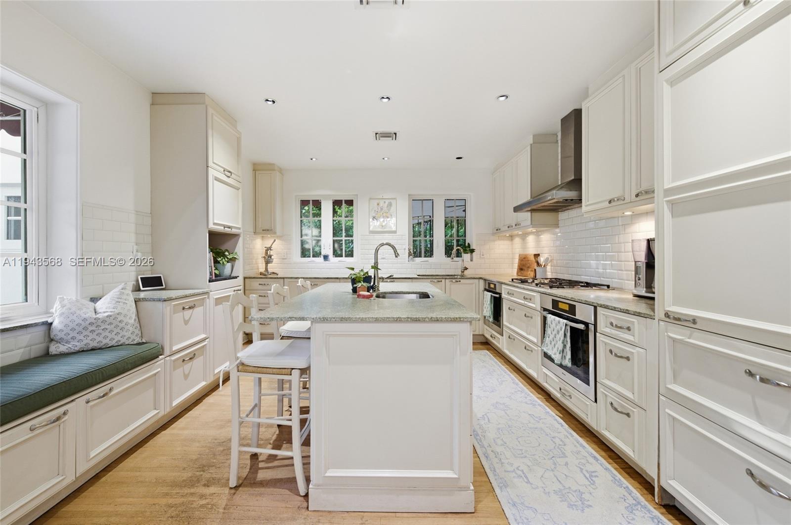 CORAL GABLES SEC E - Residential