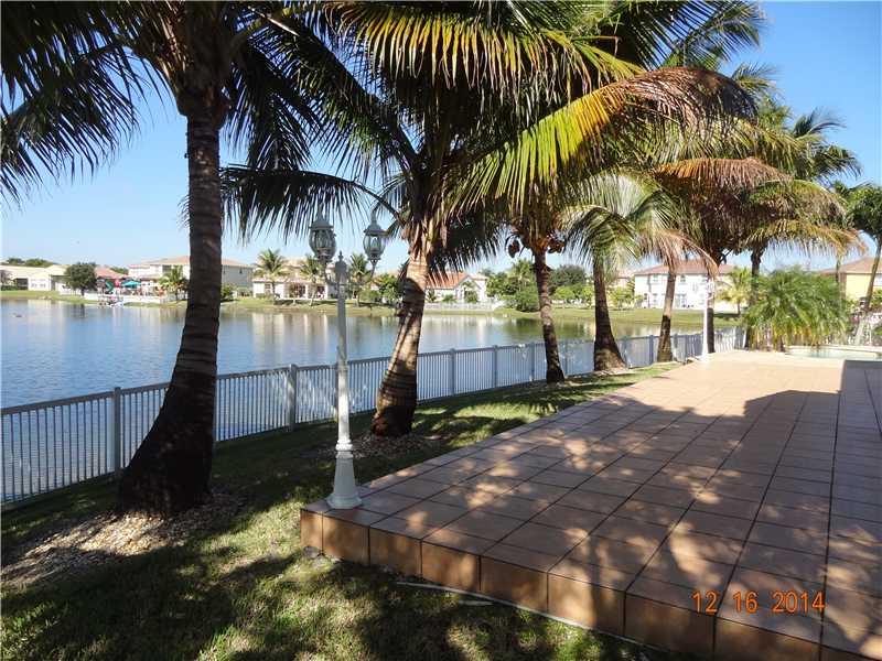 POD 3 AT MONARCH LAKES 16 - Residential