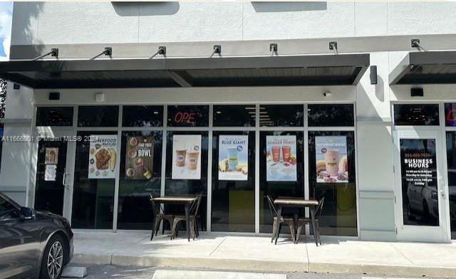 Very successful business for sale in the Pembroke Pines area with very supportive clientele. Business is an innovative and evolutionary natural fruits, yogurt and foods bar, etc. Business is being sold with equipment, appliances, inventory, franchise and licenses. Business still has a ten years lease​​‌​​​​‌​‌​​​‌‌​​​‌‌‌​​‌​​‌‌​​​​ option.