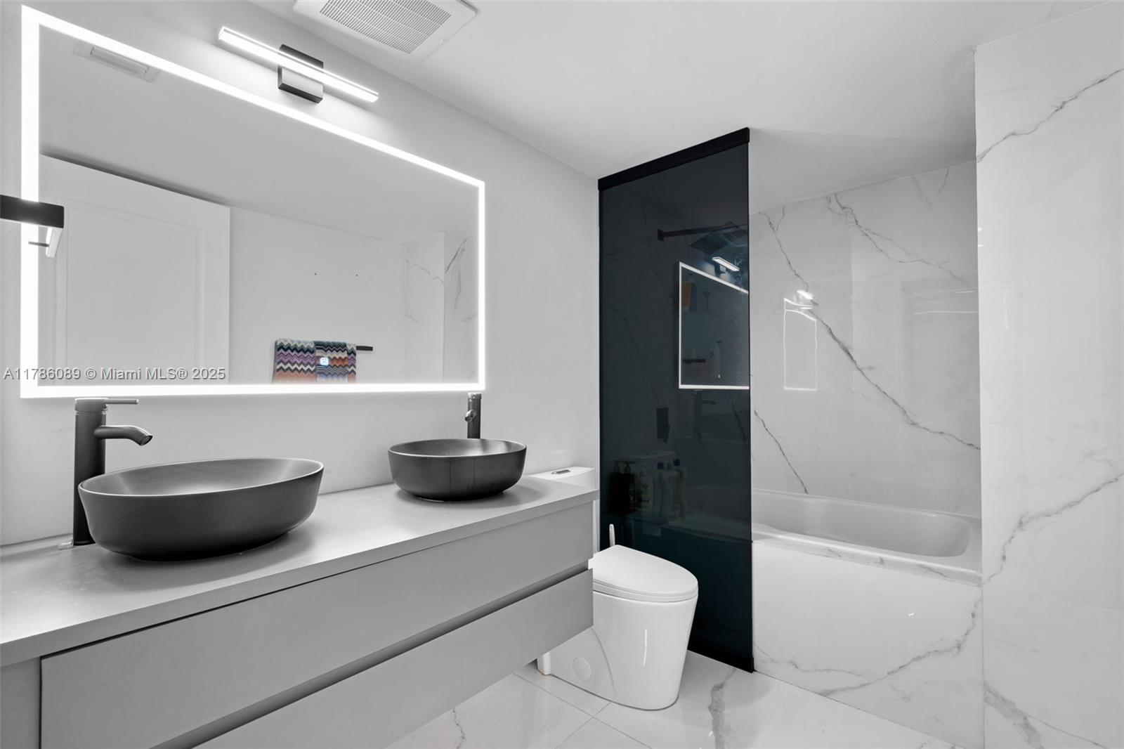 PLATINUM CONDO - Residential Lease