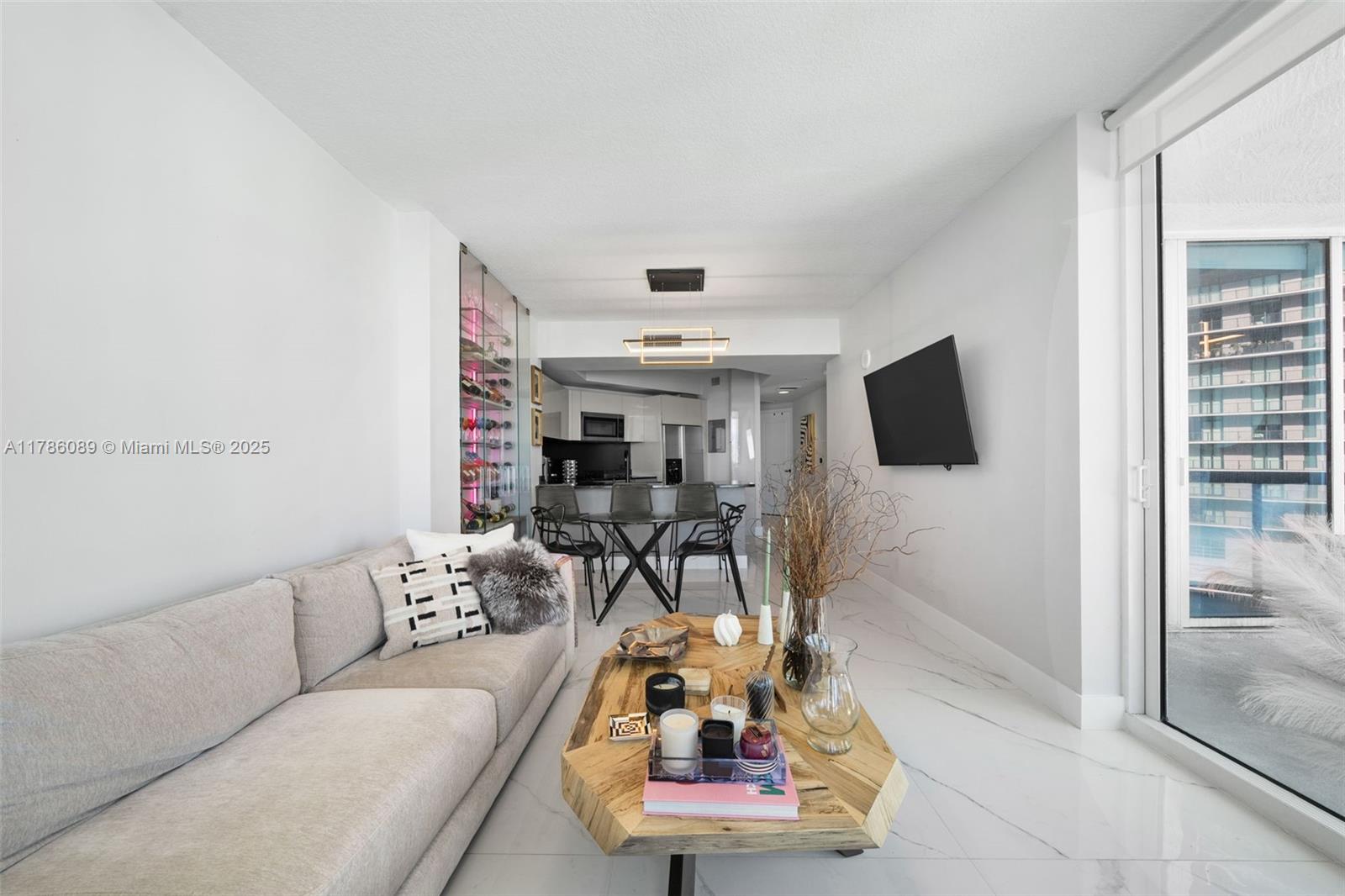 PLATINUM CONDO - Residential Lease