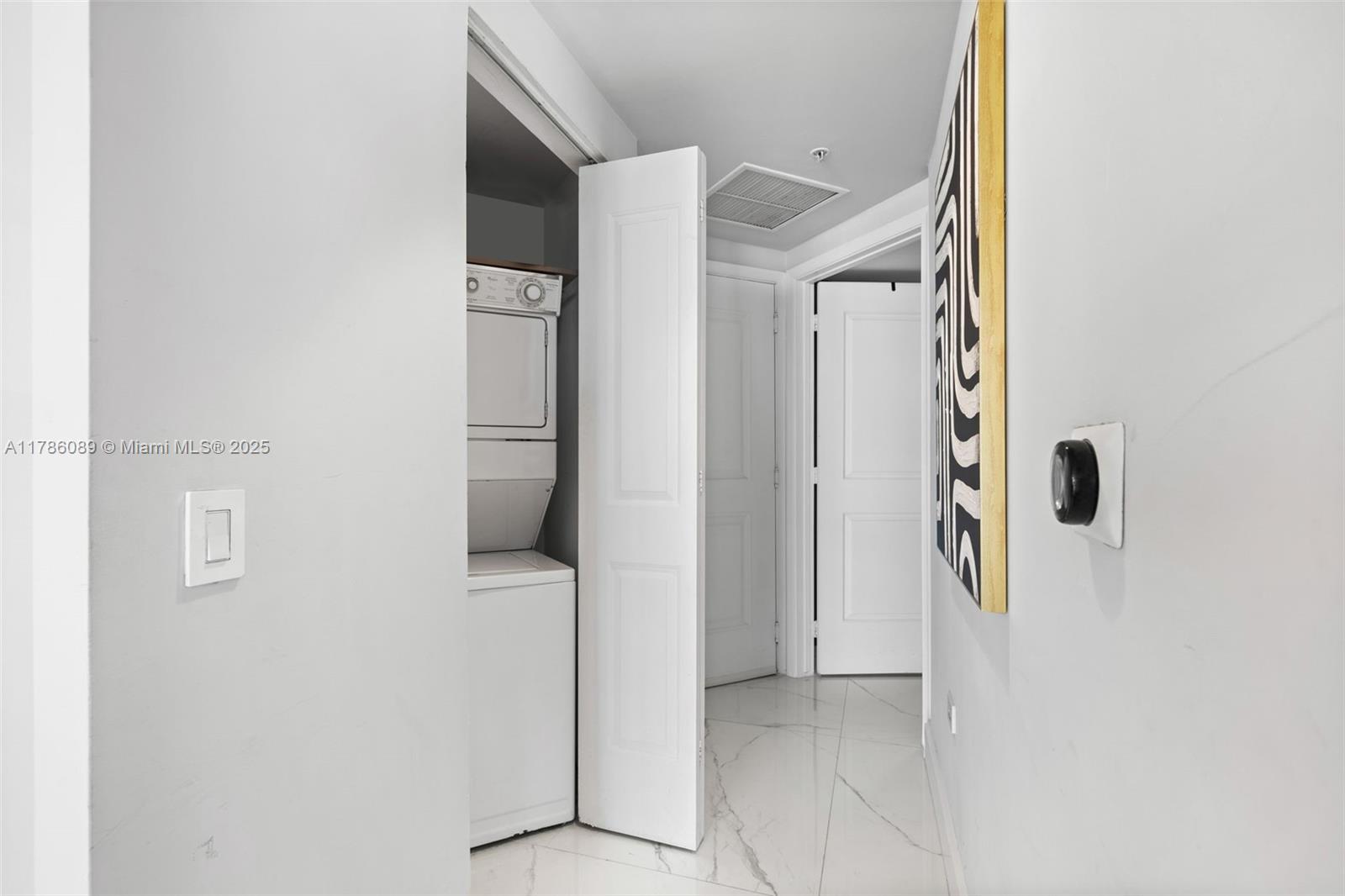 PLATINUM CONDO - Residential Lease