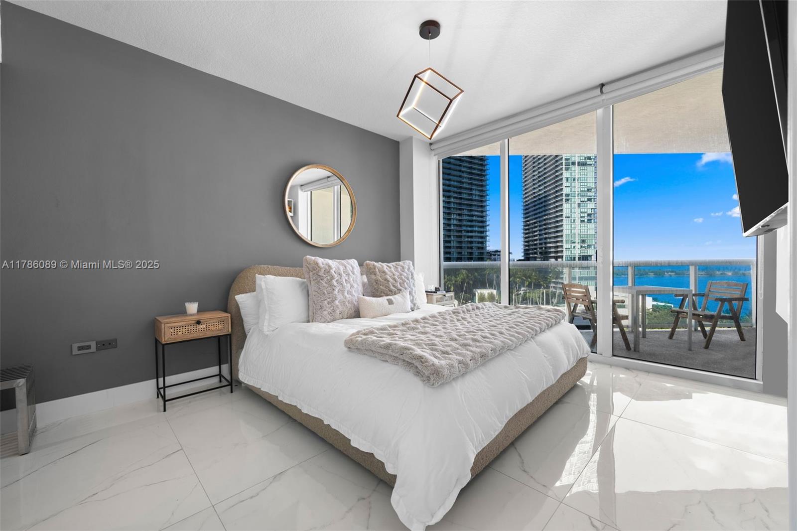 PLATINUM CONDO - Residential Lease