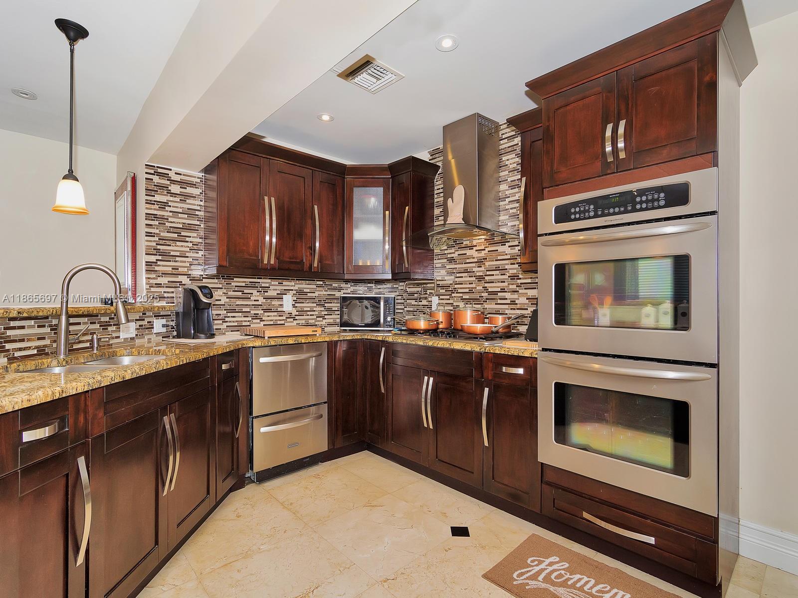 ORANGEBROOK GOLF ESTATES - Residential Lease