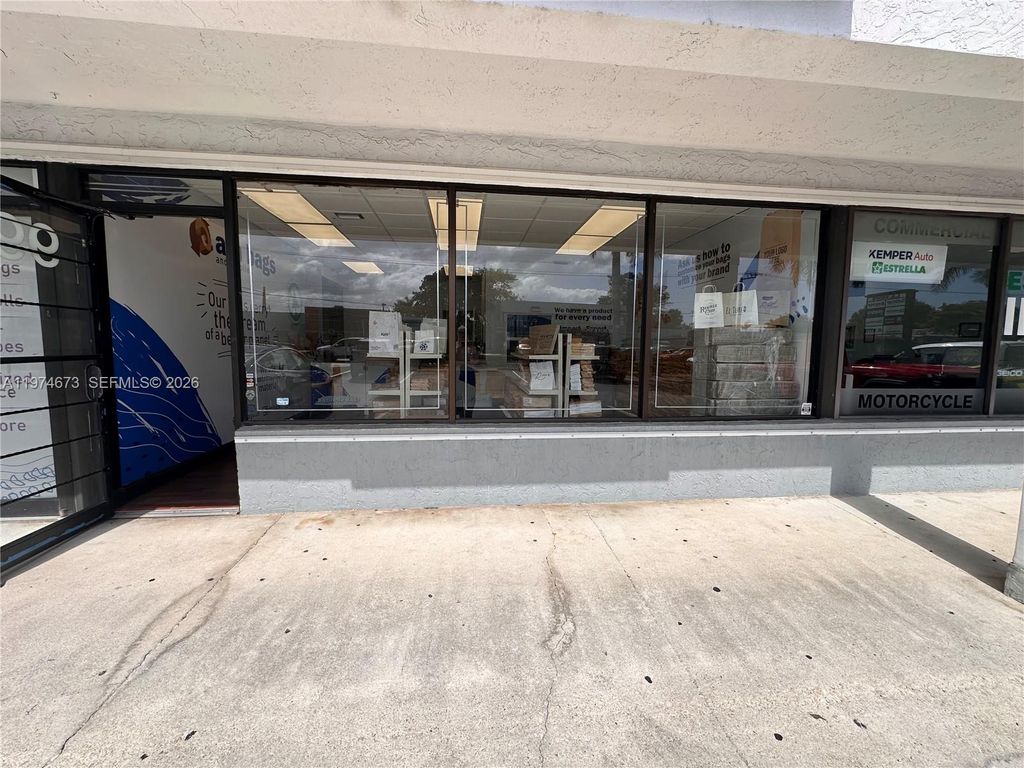 Photo of 89-99 E Oakland Park Blvd #89-99, Oakland Park, FL 33334 (MLS # A11974673)