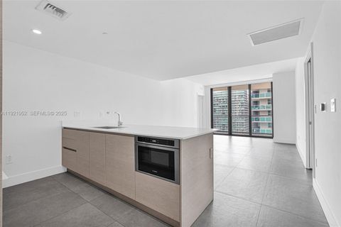 1300 S Miami Ave 2811 Miami FL 33130