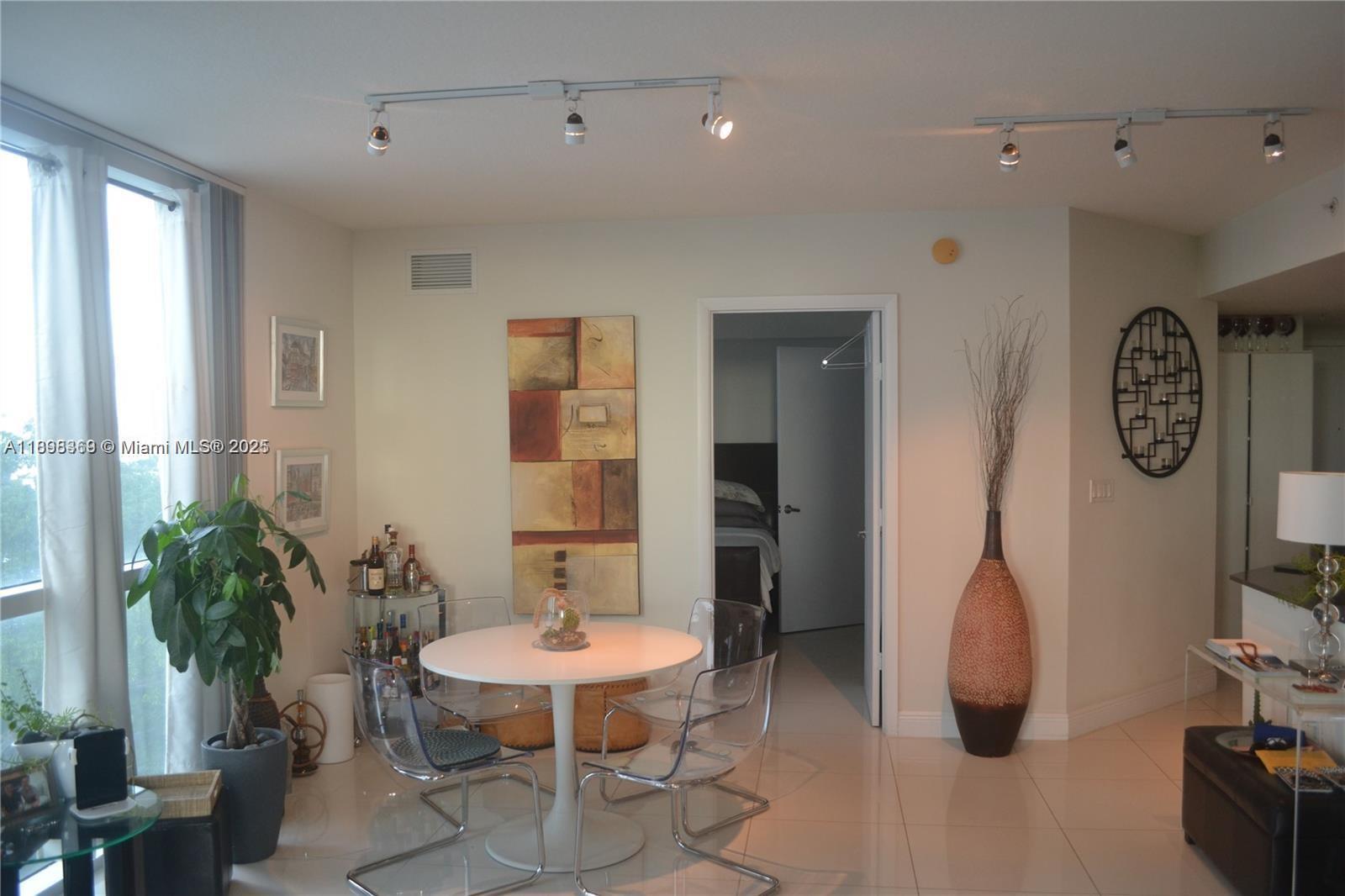 TERRAZAS RIVERPARK VILLAG - Residential