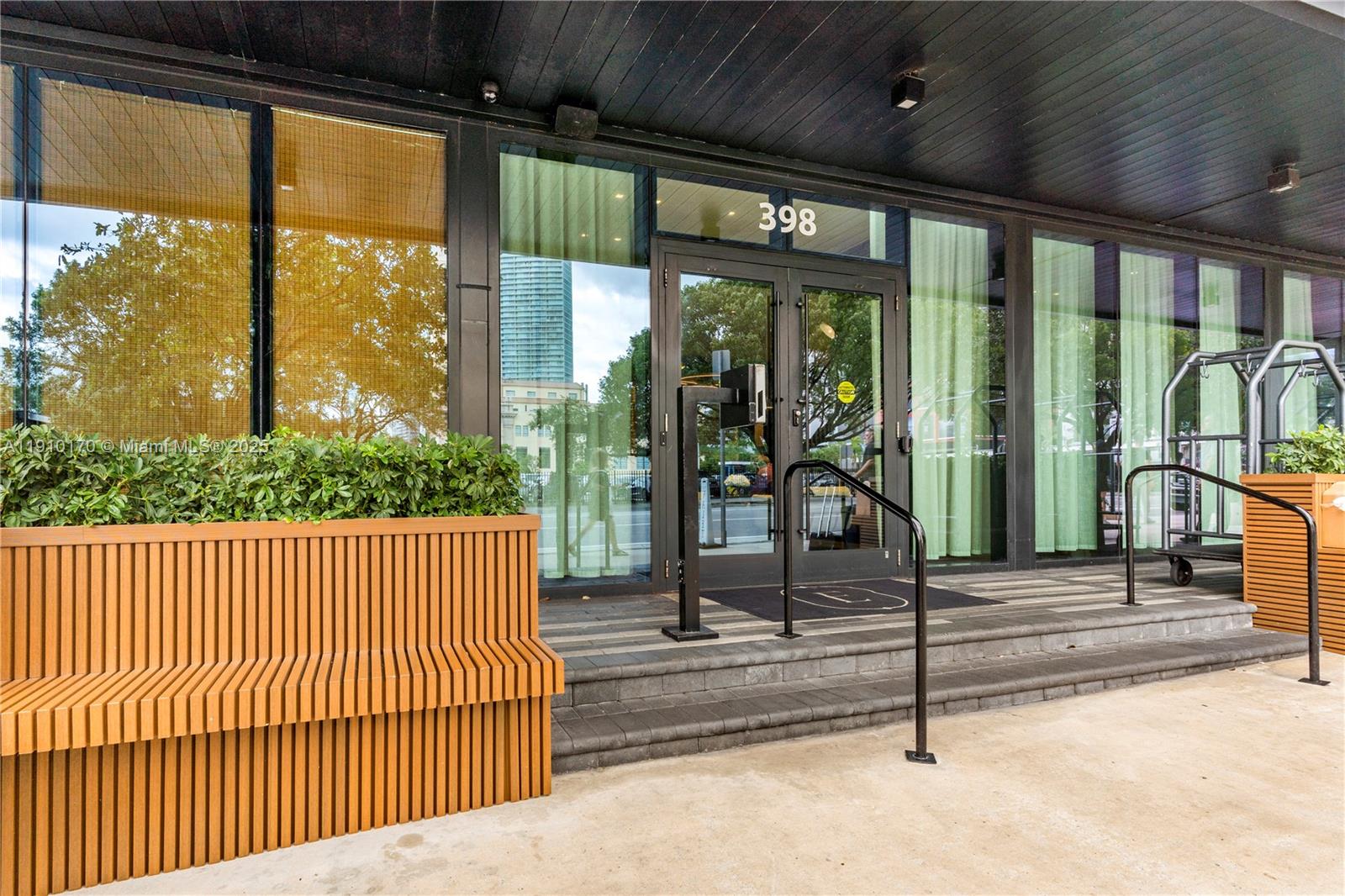 MAP OF MIAMI DADE CO. FL. - Residential Lease