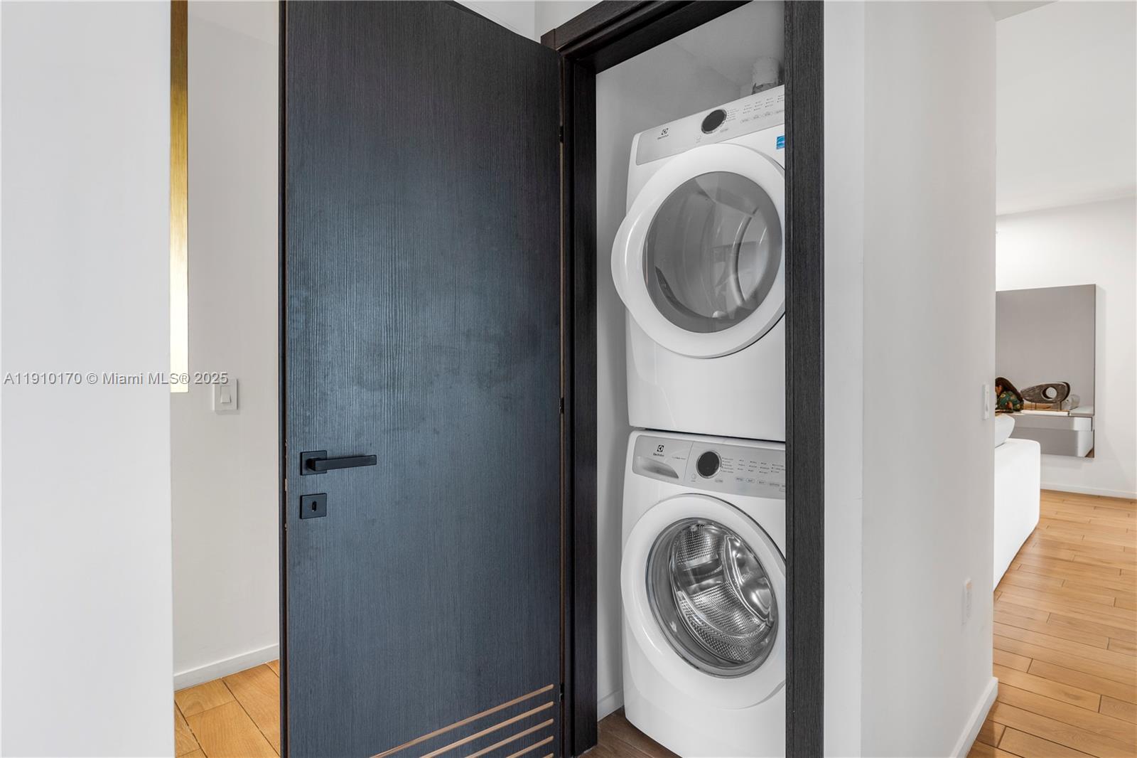 MAP OF MIAMI DADE CO. FL. - Residential Lease