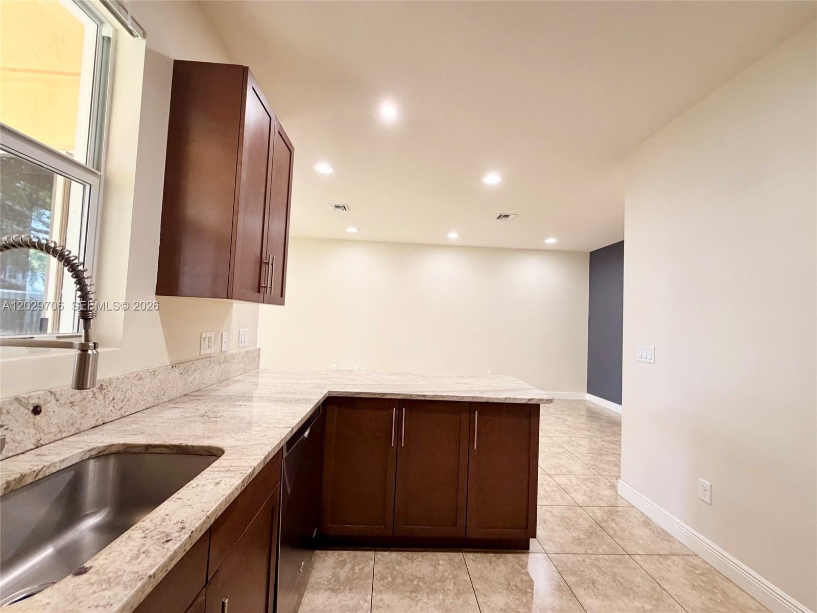 6950 Long Pine Cir 6950