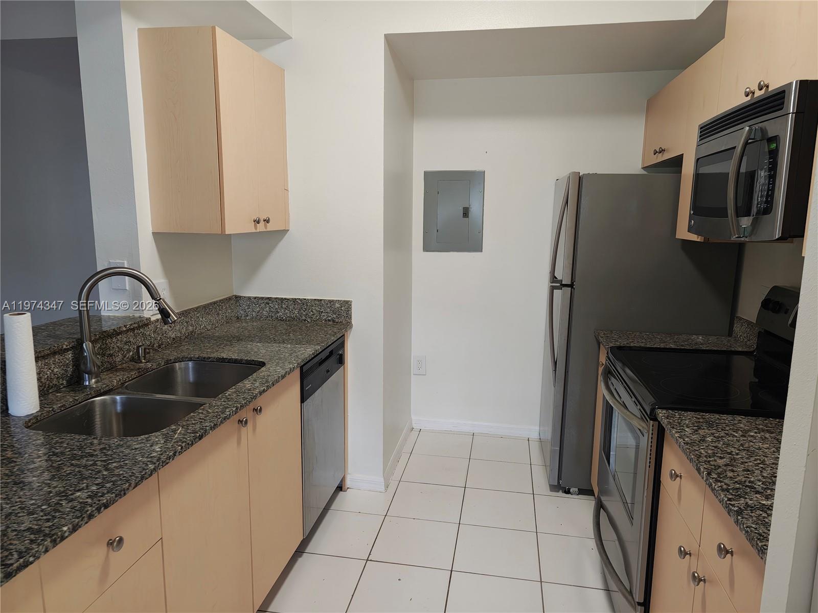 AVENTINE AT MIRAMAR CONDO - Residential Lease