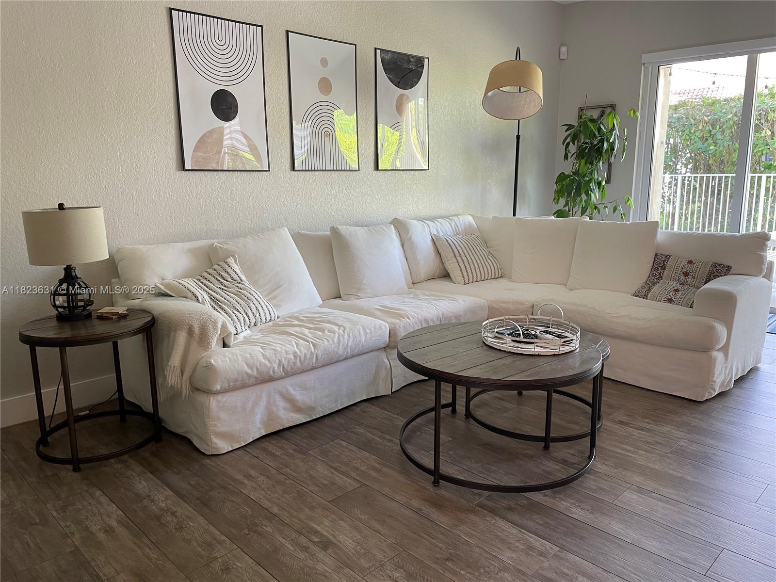743 Tulip Cir 0