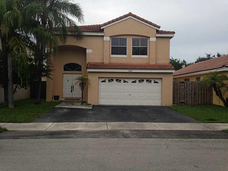 Beautiful, spacious lakefront property centrally located in one of the most desirables areas in Davie. This 2-story home is ready for immediate occupancy with 4 beds, 2.5 baths, lake view & within great school districts. It's conveniently located, just mi nutes away from NSU, expressways, Sawgrass, The Tower Shops, Broward Mall & more.