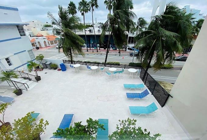 ROYAL SOUTH BEACH CONDO - Residential