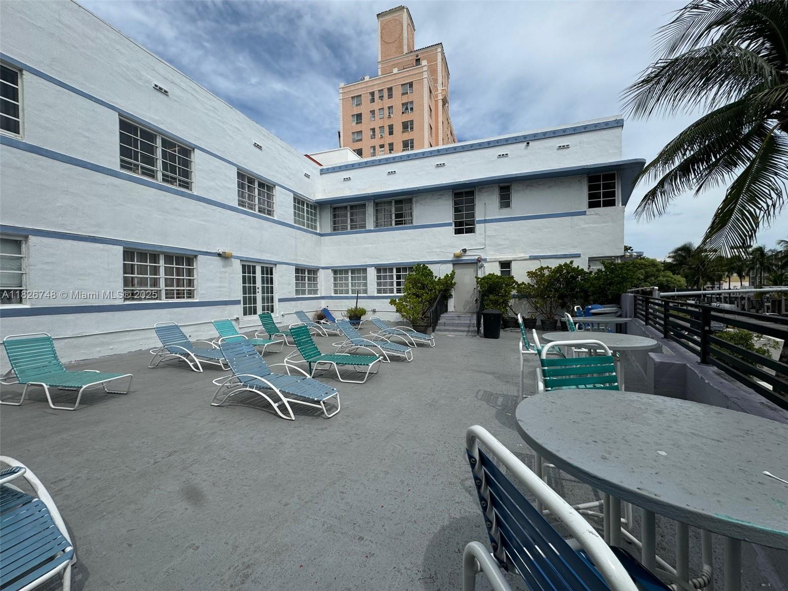 ROYAL SOUTH BEACH CONDO - Residential