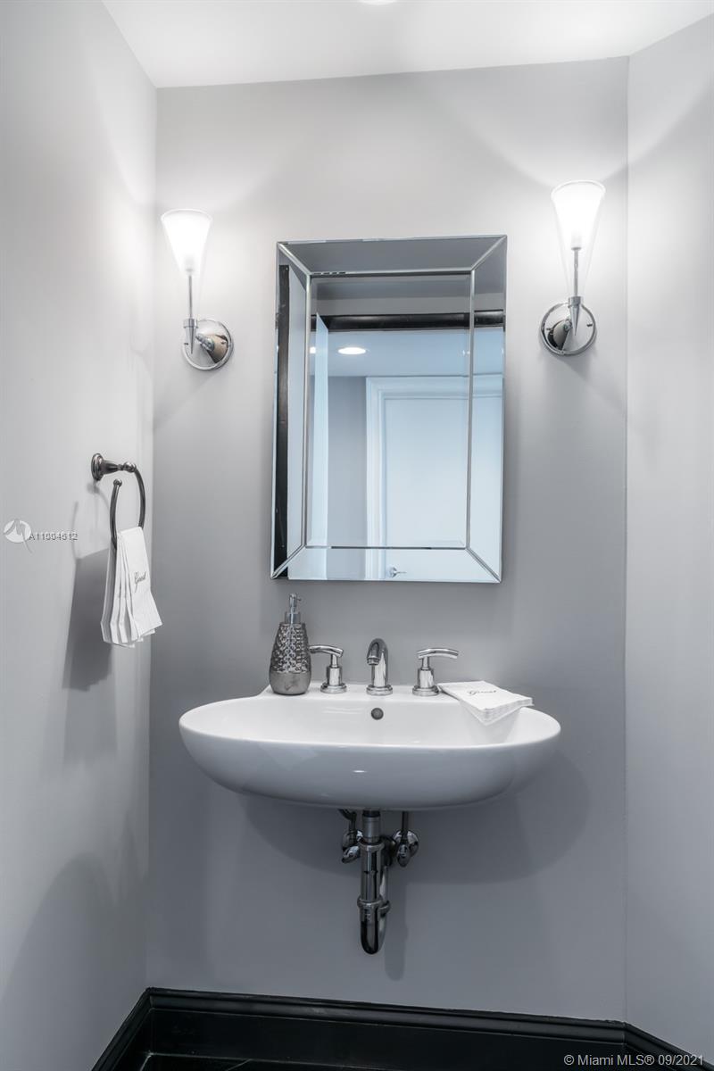 AQUAZUL CONDO - Residential