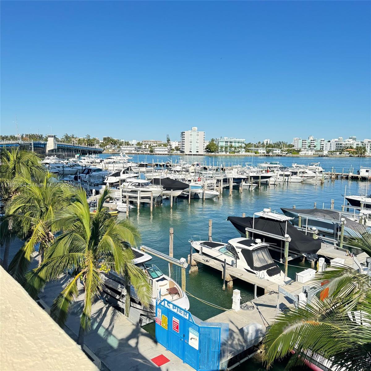 7601 E Treasure Dr 512